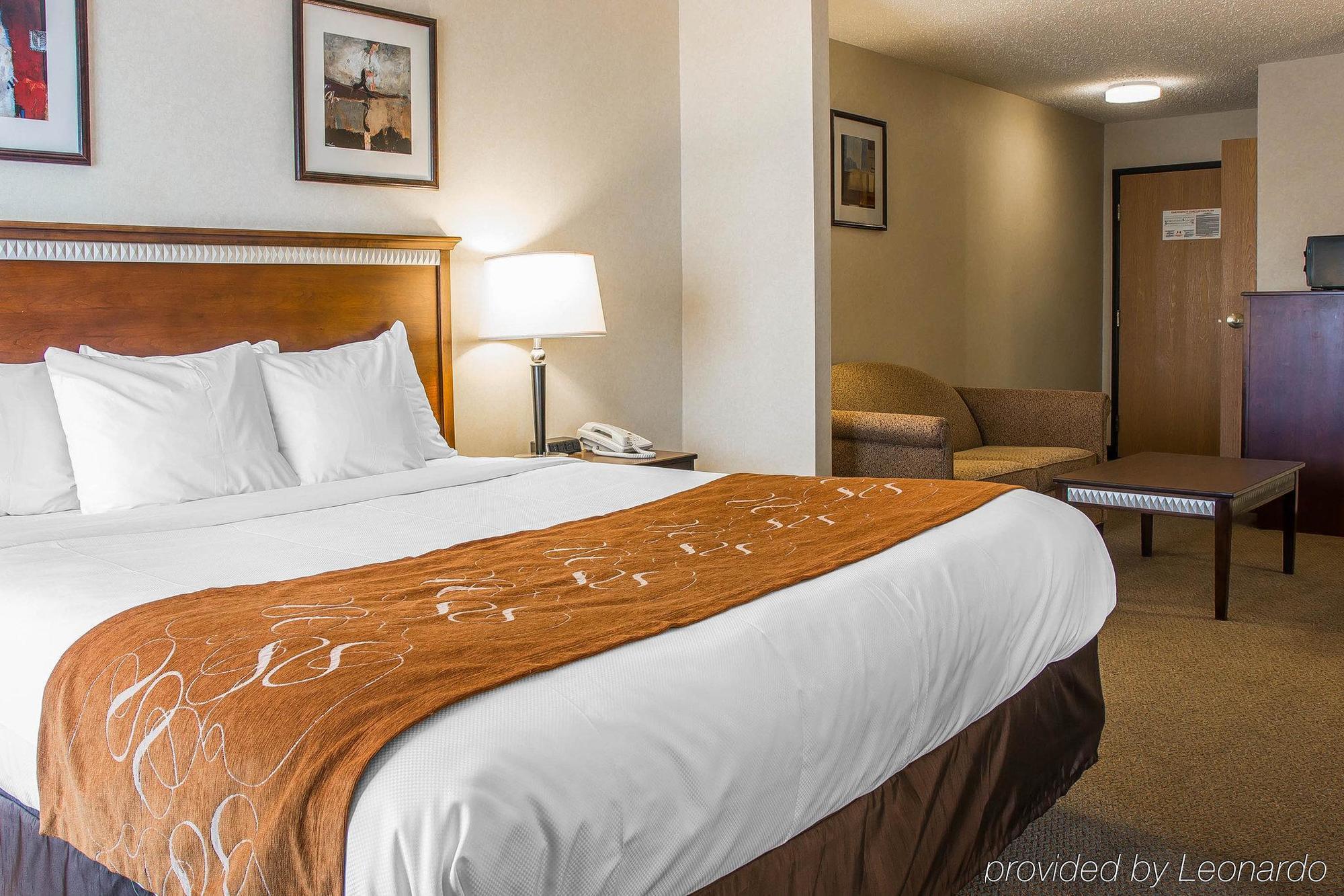 Comfort Suites South Haven Near I-96 Ngoại thất bức ảnh