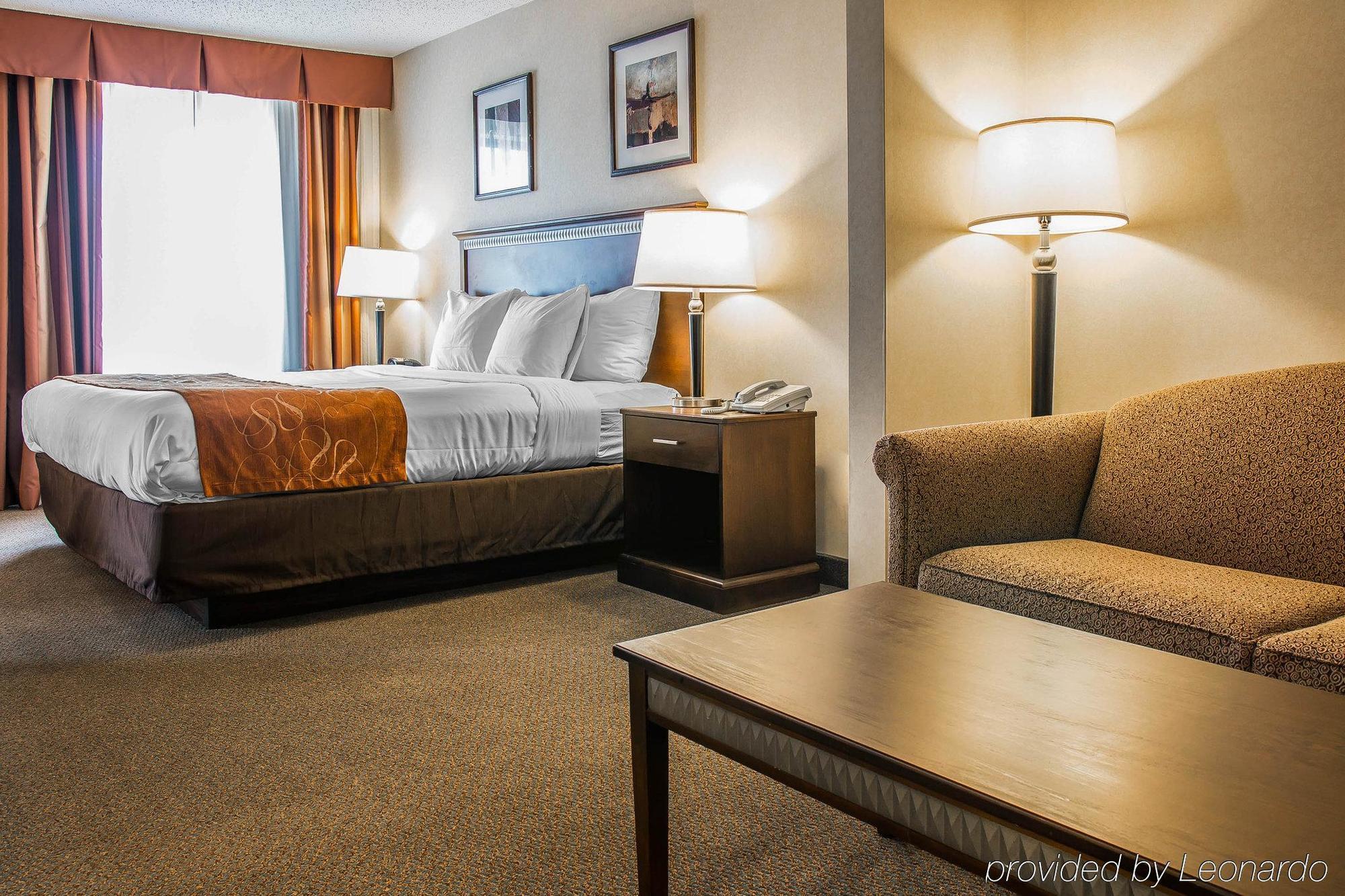 Comfort Suites South Haven Near I-96 Ngoại thất bức ảnh
