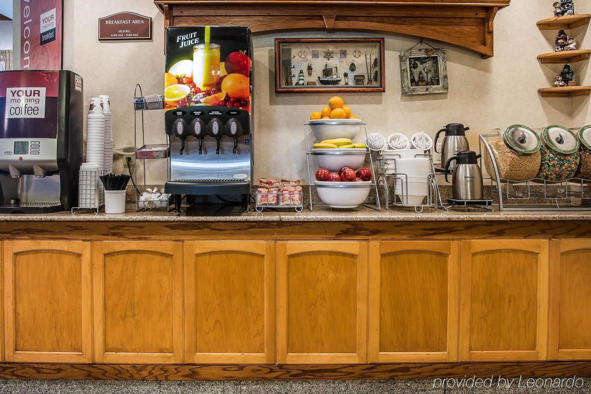 Comfort Suites South Haven Near I-96 Ngoại thất bức ảnh