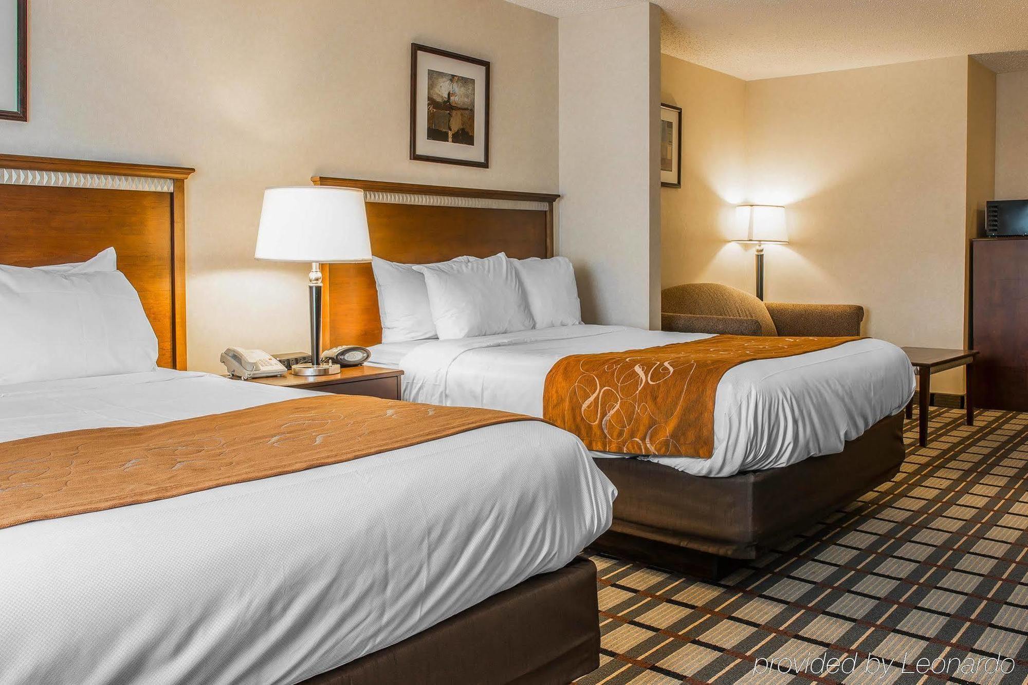 Comfort Suites South Haven Near I-96 Ngoại thất bức ảnh
